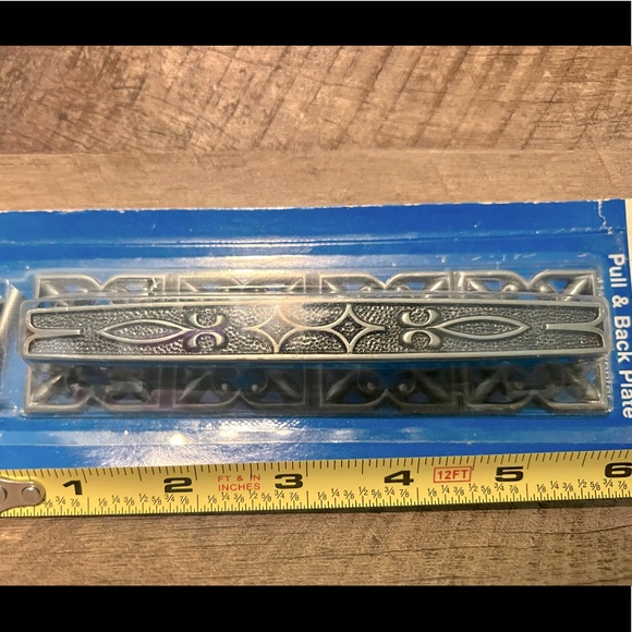 Pewter Pull & Backplate - Picture 1 of 6
